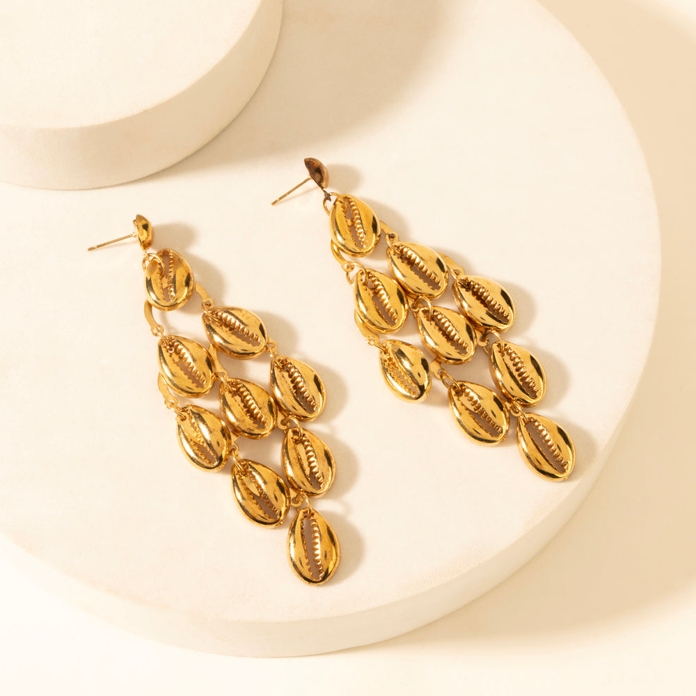 Myra Shell summit earrings in Desert tide danglers
