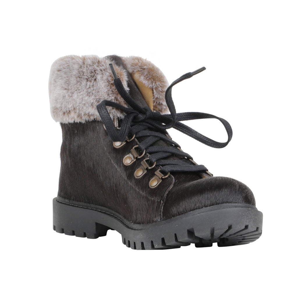 Turbulent Boots