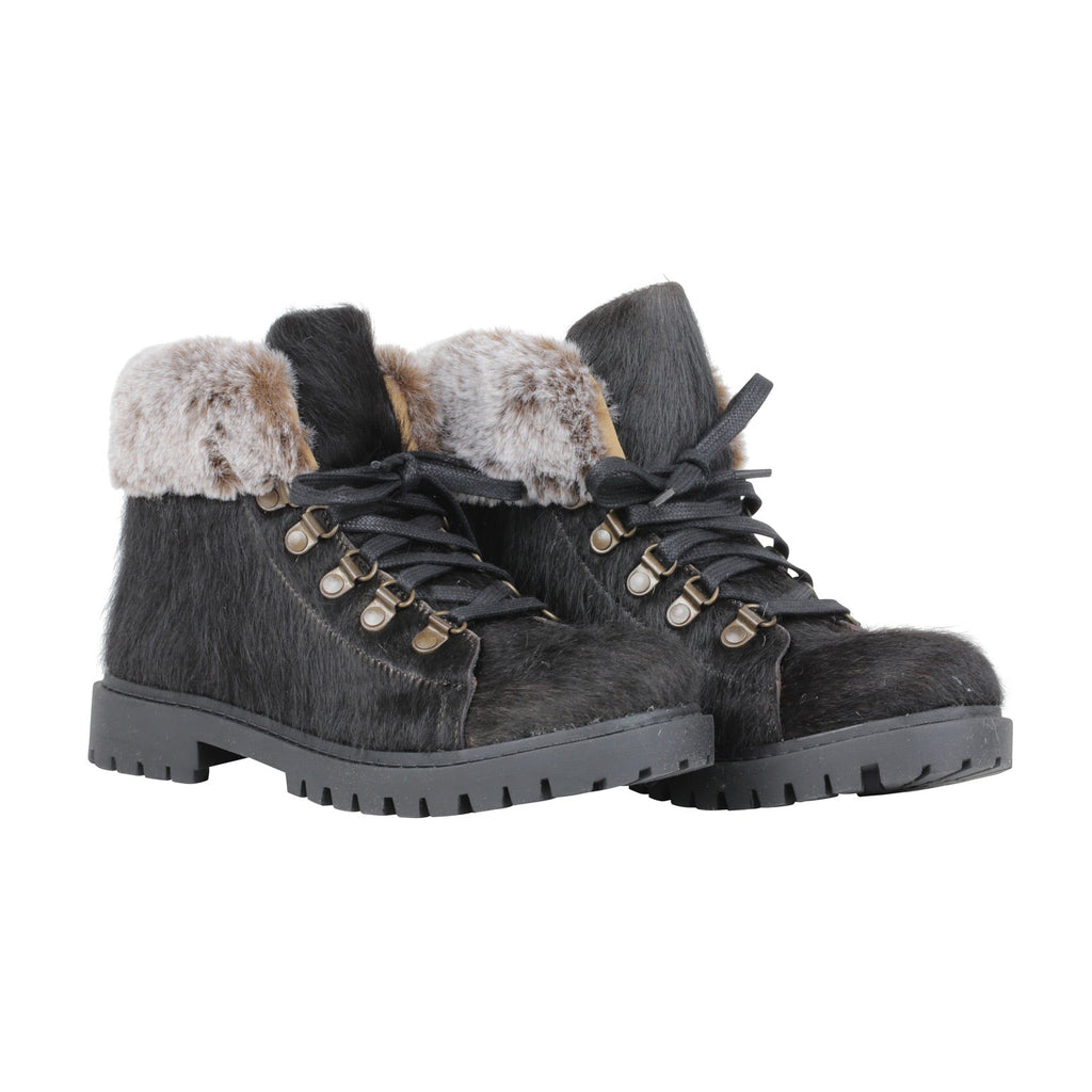 Turbulent Boots
