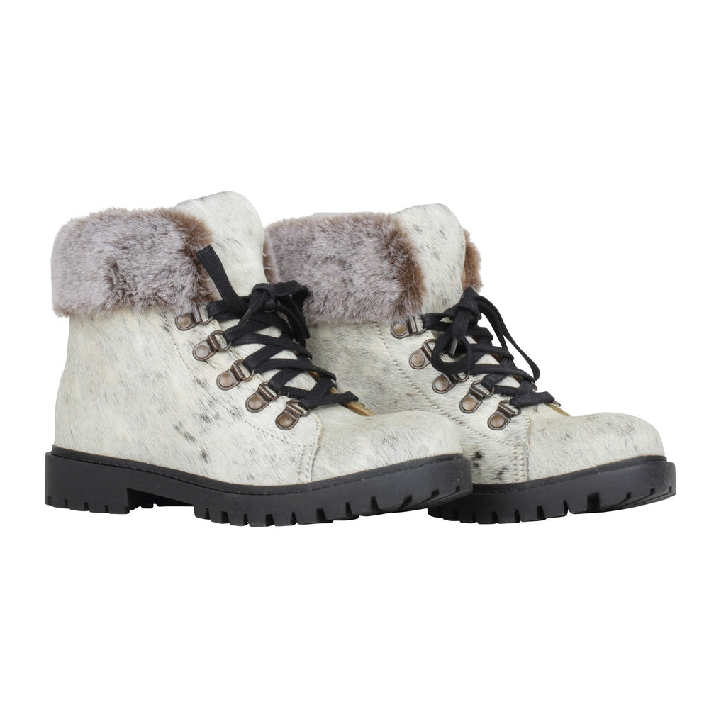 Turbulent Boots