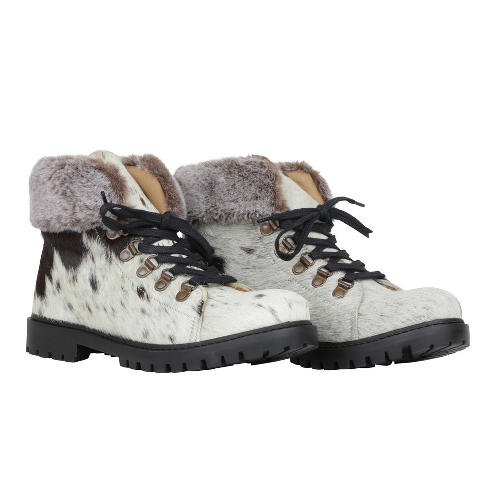Turbulent Boots